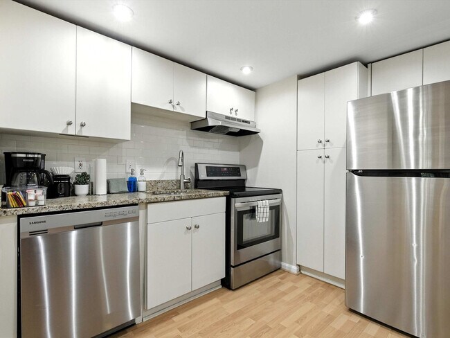 Foto del edificio - 2922 Upton St NW