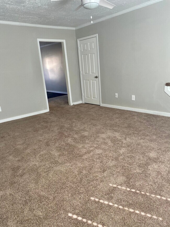 Foto del edificio - Beautifully Renovated 3 Bedroom!