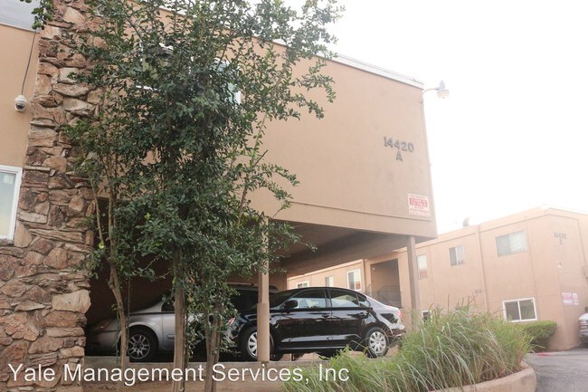 Foto del edificio - 14420-14432 Valerio St