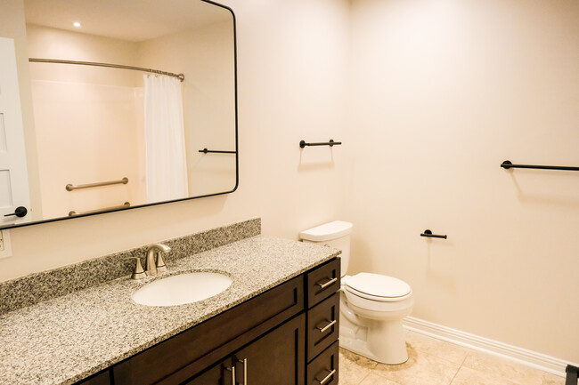303 baño - NOMA Flats