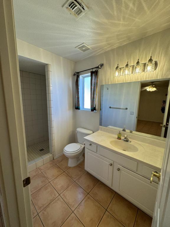 Foto del edificio - 5005 Camelback Pl