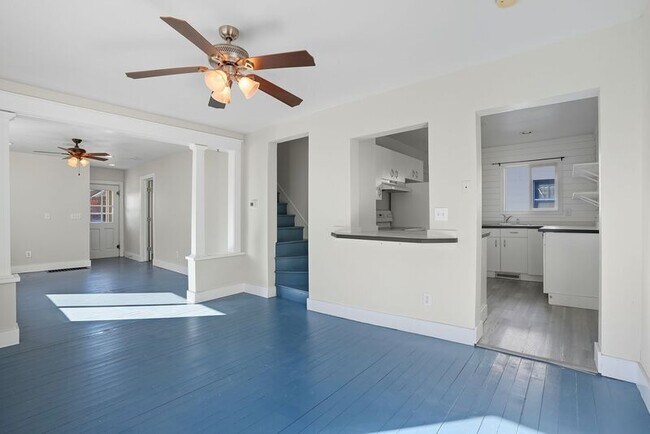 Foto del edificio - 2409 E Queen Ave