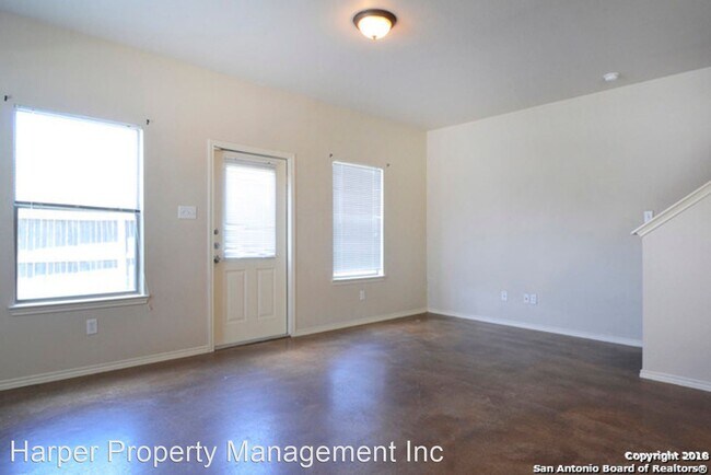 Foto del edificio - 3 br, 2.5 bath House - 7230 Golf Way Unit 1