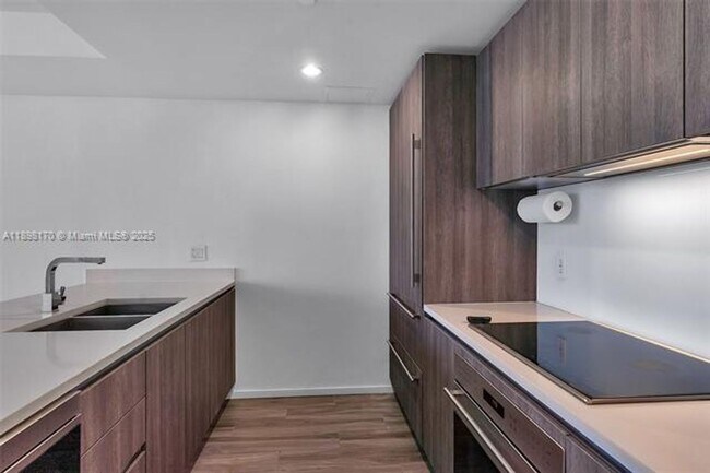 Foto del edificio - 801 S Miami Ave