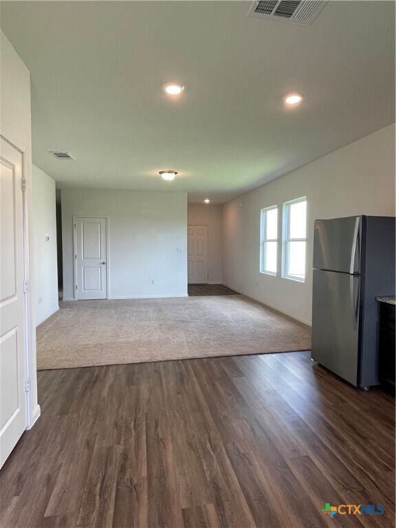 Foto del edificio - 532 Peony Ct