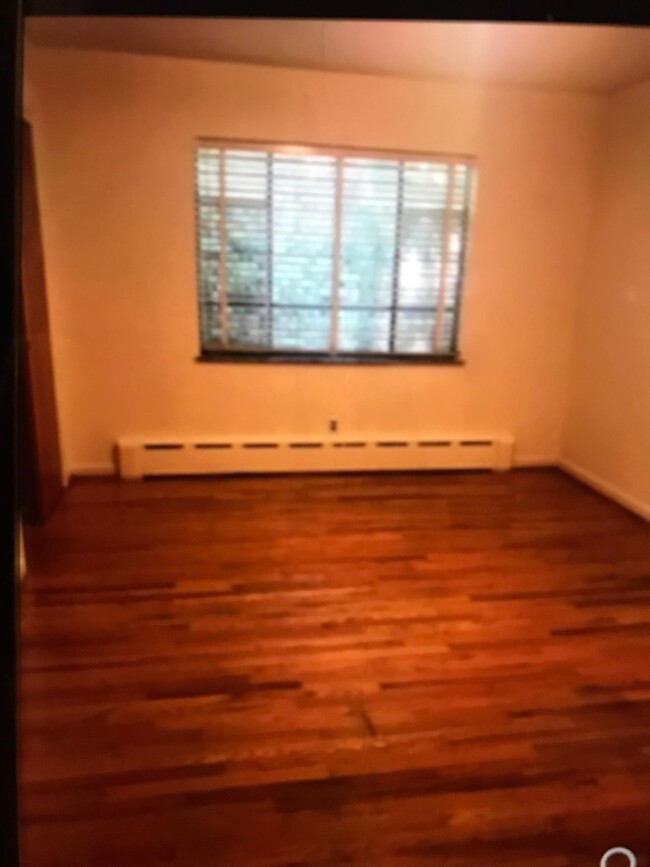 1st BR - 3132 Portsmouth Ave