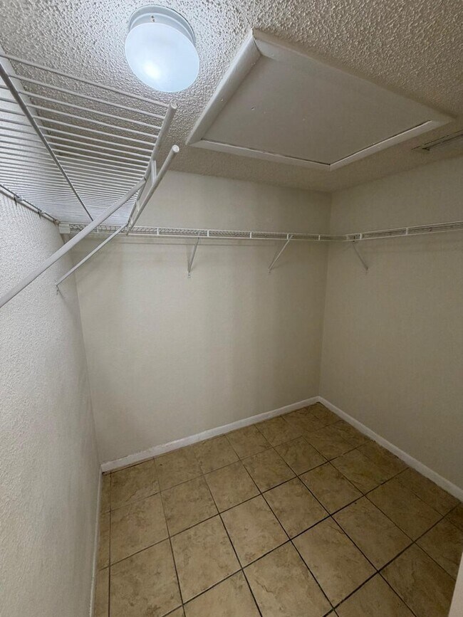 Foto del edificio - 9144 W Atlantic Blvd