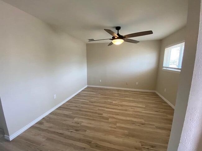Foto del edificio - 4311 Princeton Ave