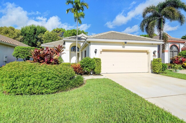 Foto del edificio - 10201 Lexington Lakes Blvd N