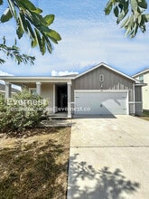 Building Photo - 400 Seneca Loop