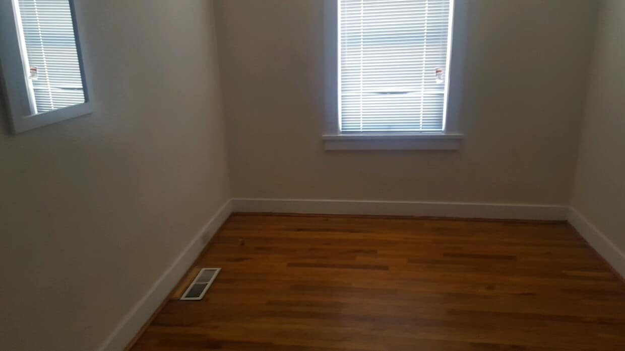 Bedroom - 803 E Hill Ave