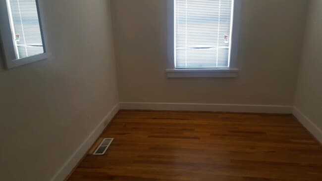 803 E Hill Ave