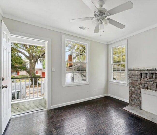 Foto del edificio - Charming 4BR Downtown Savannah Home with M...