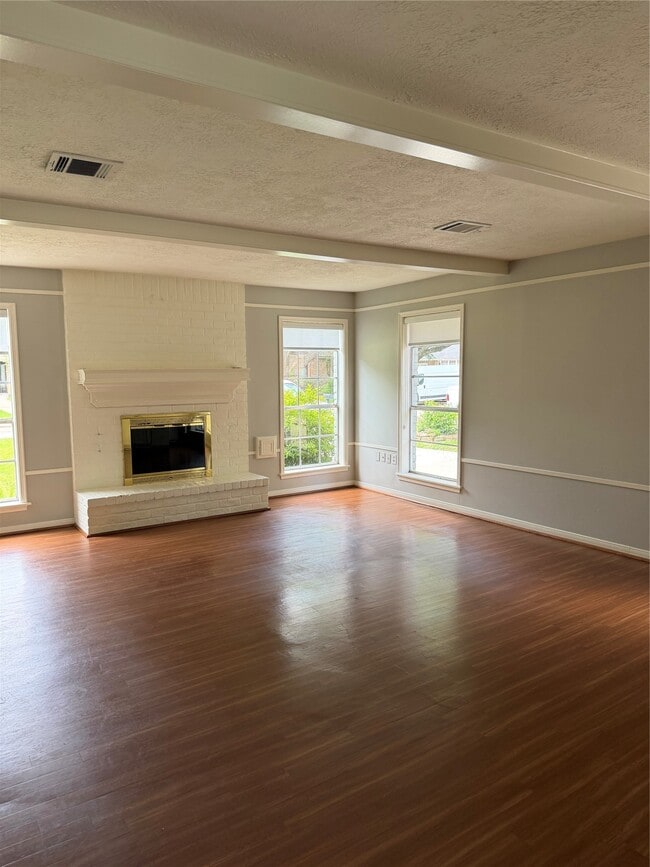 Building Photo - 8006 Pine Cup Dr