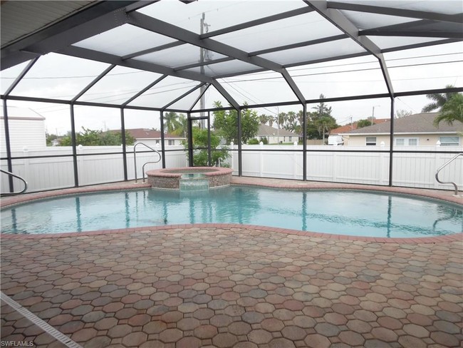 Foto del edificio - 4013 SW 17th Ave