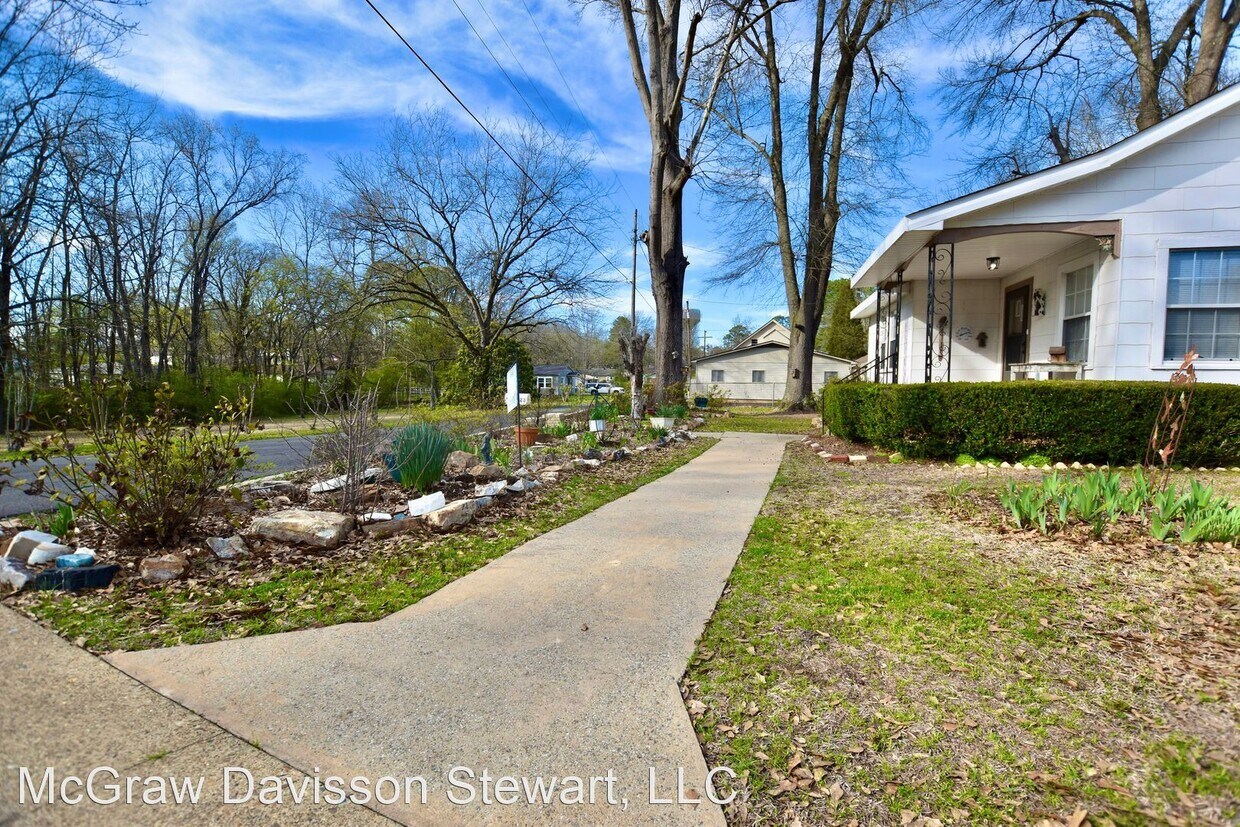 2 br, 1 bath House 1623 Texas St. House Rental in Malvern, AR