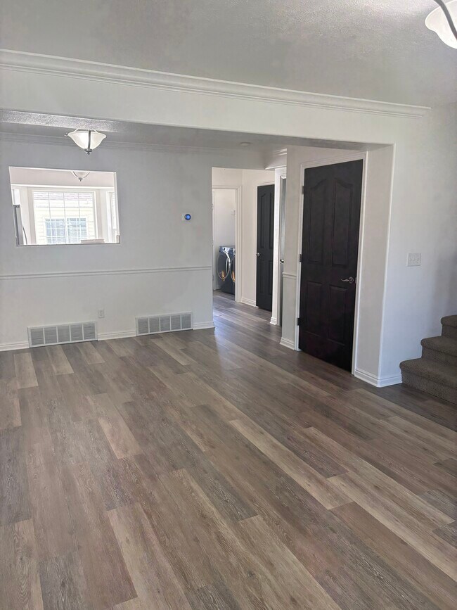 Foto del edificio - 884 Liberty Ln
