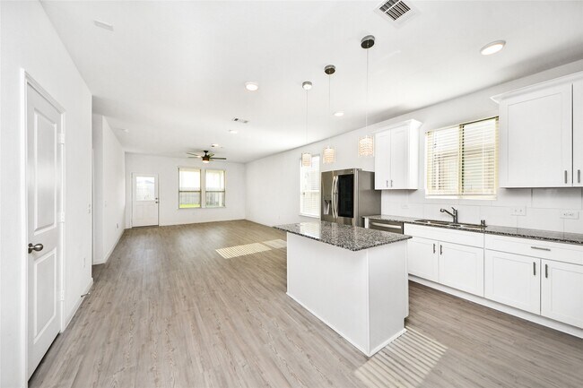 Foto del edificio - 14817 Ash Landing Dr