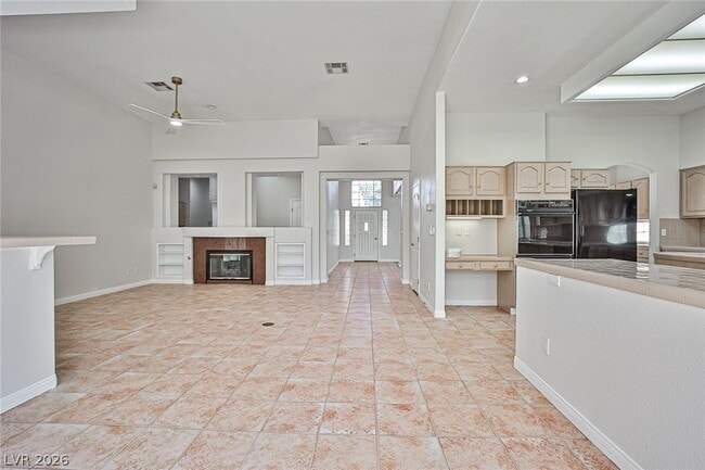 Foto del edificio - 8052 Marbella Cir