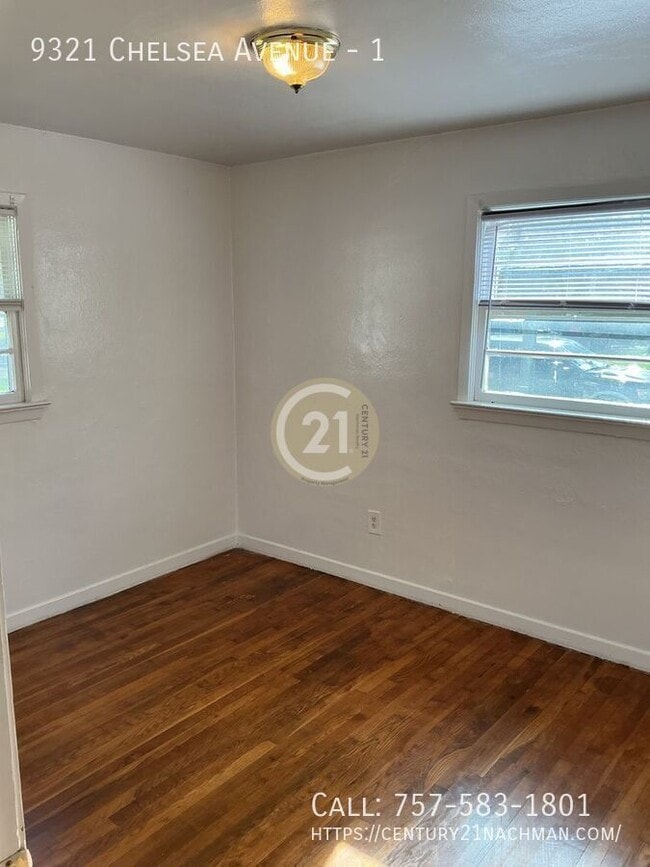 Foto del edificio - 9321 Chelsea Ave