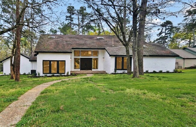 Foto del edificio - 6123 Northway Dr