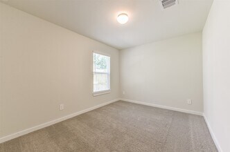 Building Photo - 9007 San Saba Way