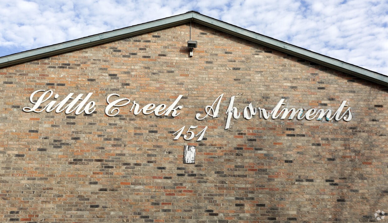 Little Creek Apartments 151 E Little Creek Rd Cedar Hill, TX