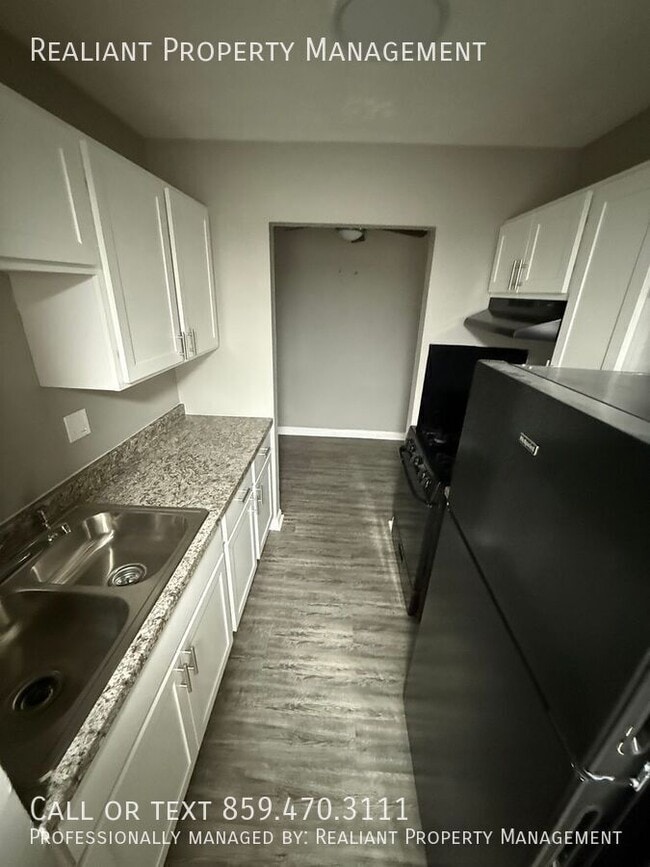 Foto del edificio - 2082 Fairmont Ct