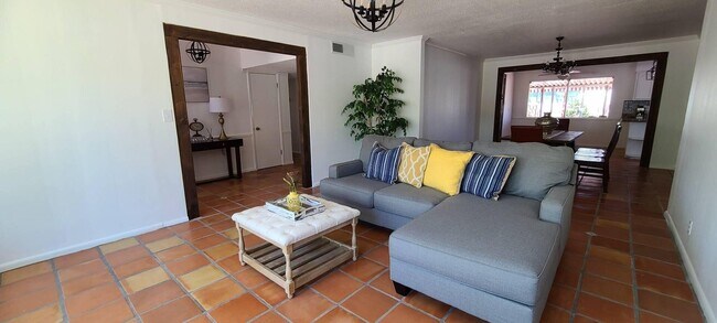 Foto del edificio - 253 Northwind Dr