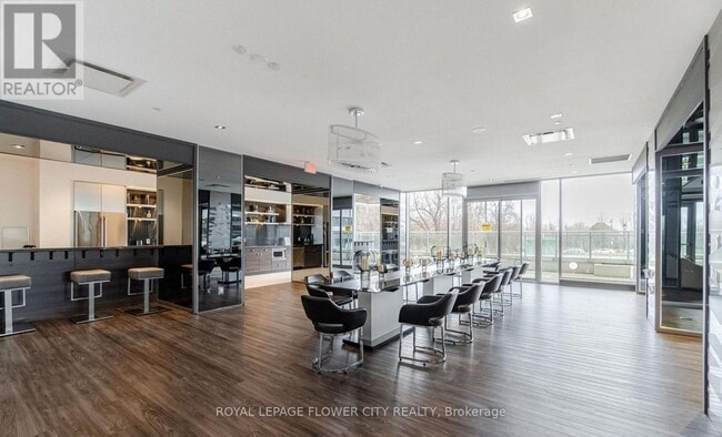 Building Photo - 33 Shore Breeze Dr