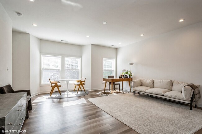 Foto del edificio - 5526 N Magnolia Ave