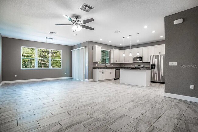Foto del edificio - 5442 Lunn Landings Ave