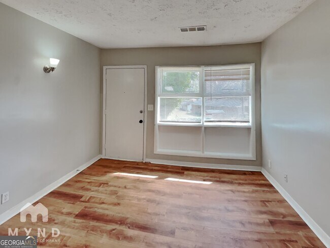 Foto del edificio - 450 Fairburn Rd NW