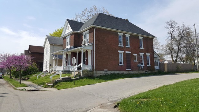 Building Photo - 472 Reynolds Ave
