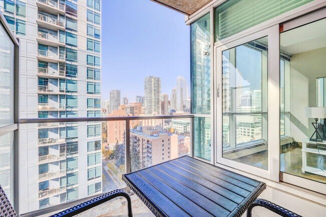 Photo du bâtiment - 135-113 13 Ave SW