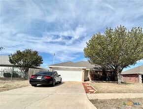 Building Photo - 2907 Wesley Dr