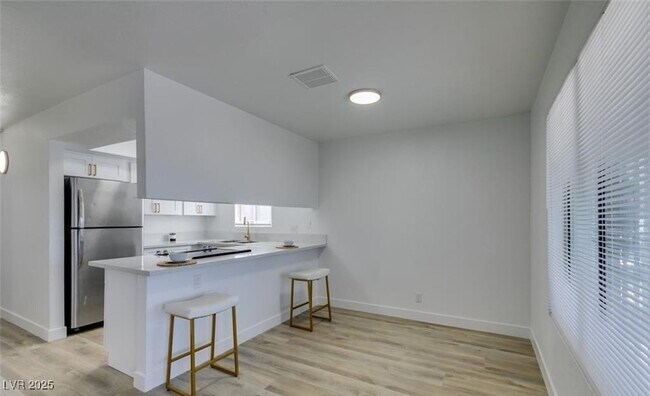 Foto del edificio - 6932 Kilgore Dr