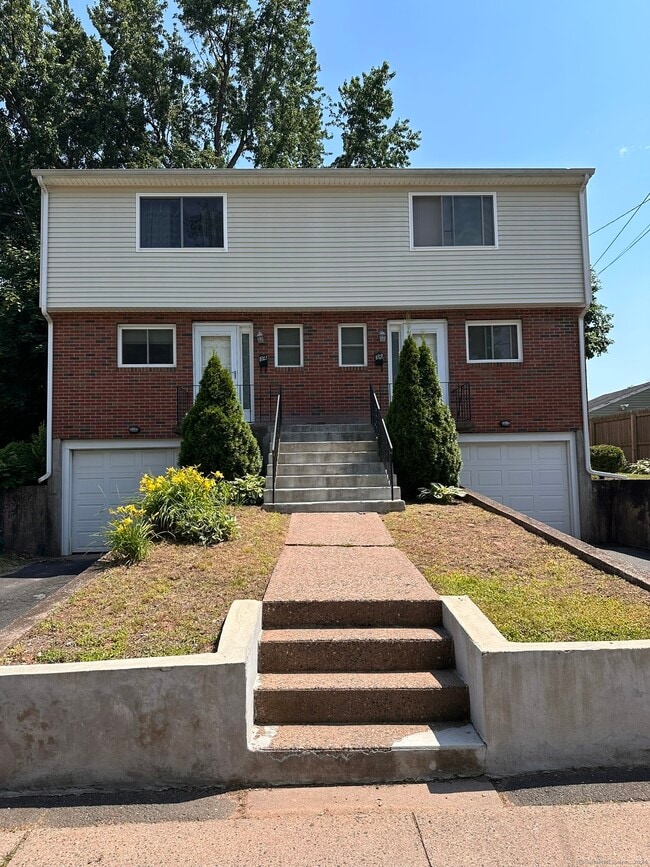 Building Photo - 34 Irving St