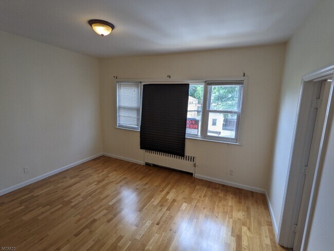 Foto del edificio - 534 Gregory Ave