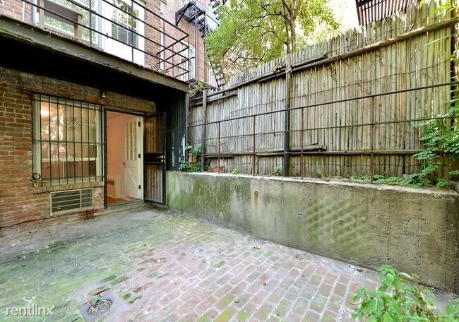 Foto del edificio - Studio, 1 bath  - 335 W 20th St