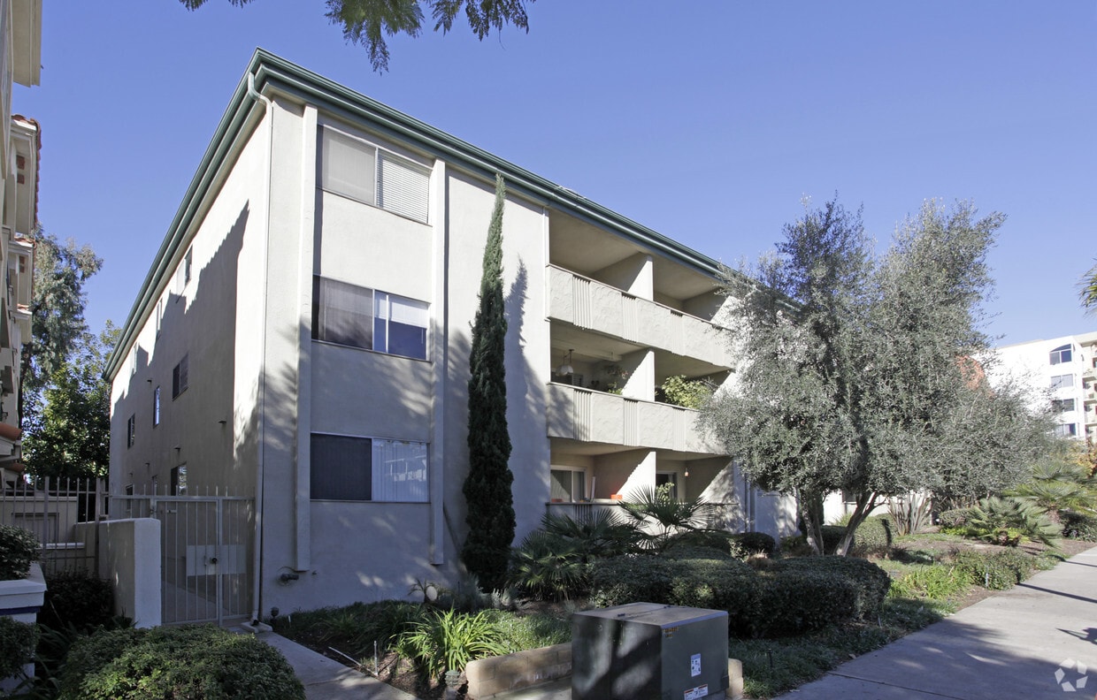 Building Photo - The Capistrano