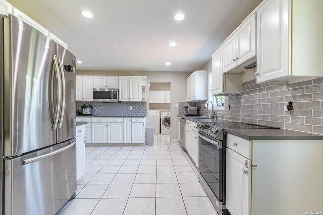 Foto del edificio - 977 Woodcliff Dr