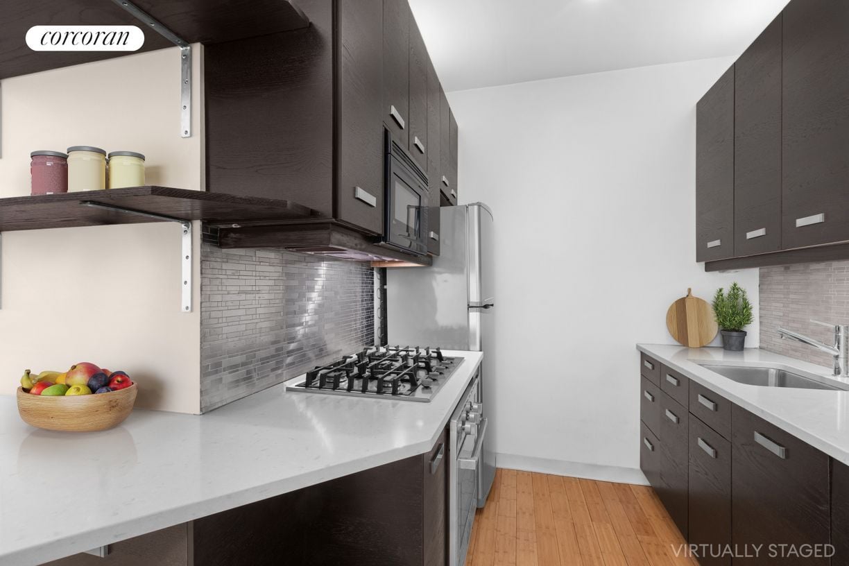 Building Photo - 414 E 88th St