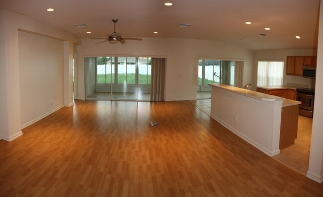 Building Photo - 4240 SW 53rd Terrace