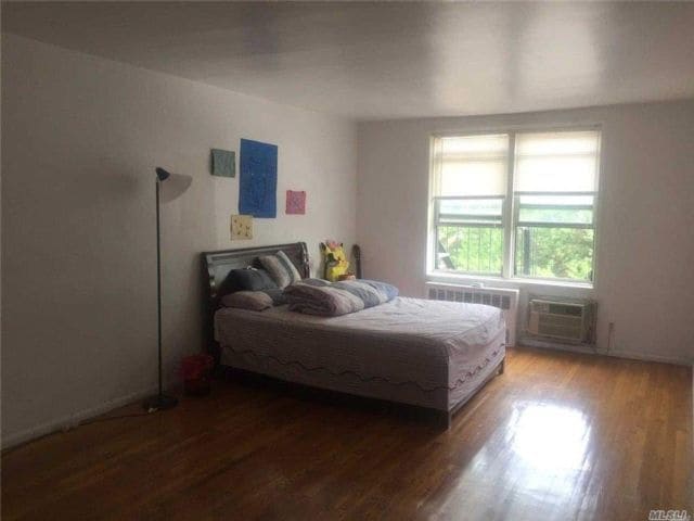 Primary Photo - 4125 Kissena Blvd