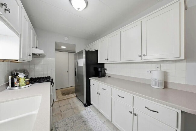 Foto del edificio - 5S040 Pebblewood Ln