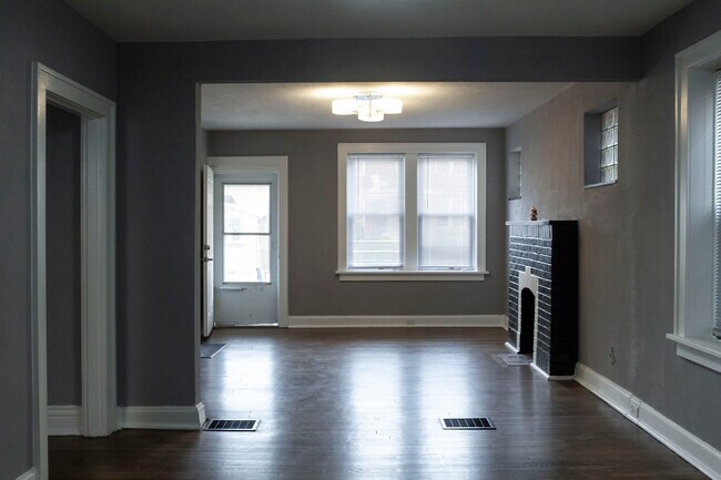 Foto del edificio - 4626 Wilcox Ave