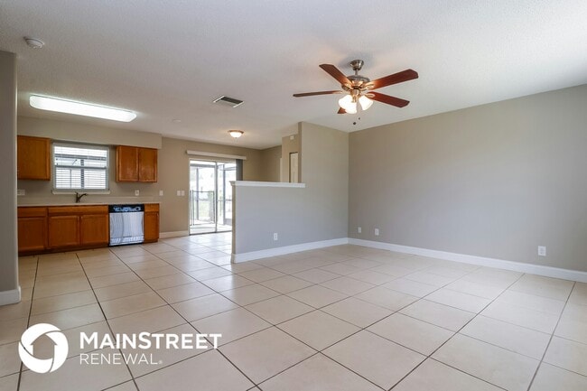 Building Photo - 18529 Phlox Dr
