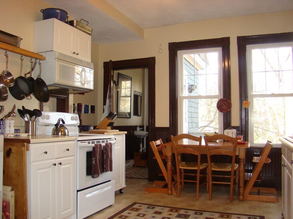 Primary Photo - 111 Lake View Ave