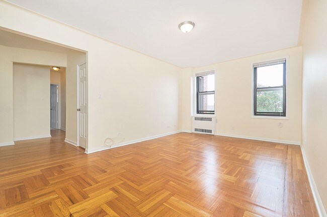 Building Photo - 2147 E 17th St